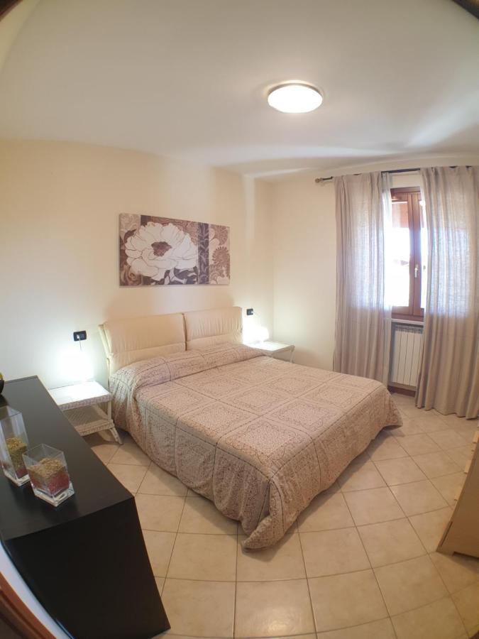 La Fenice Holiday Apartment Manerba del Garda Esterno foto